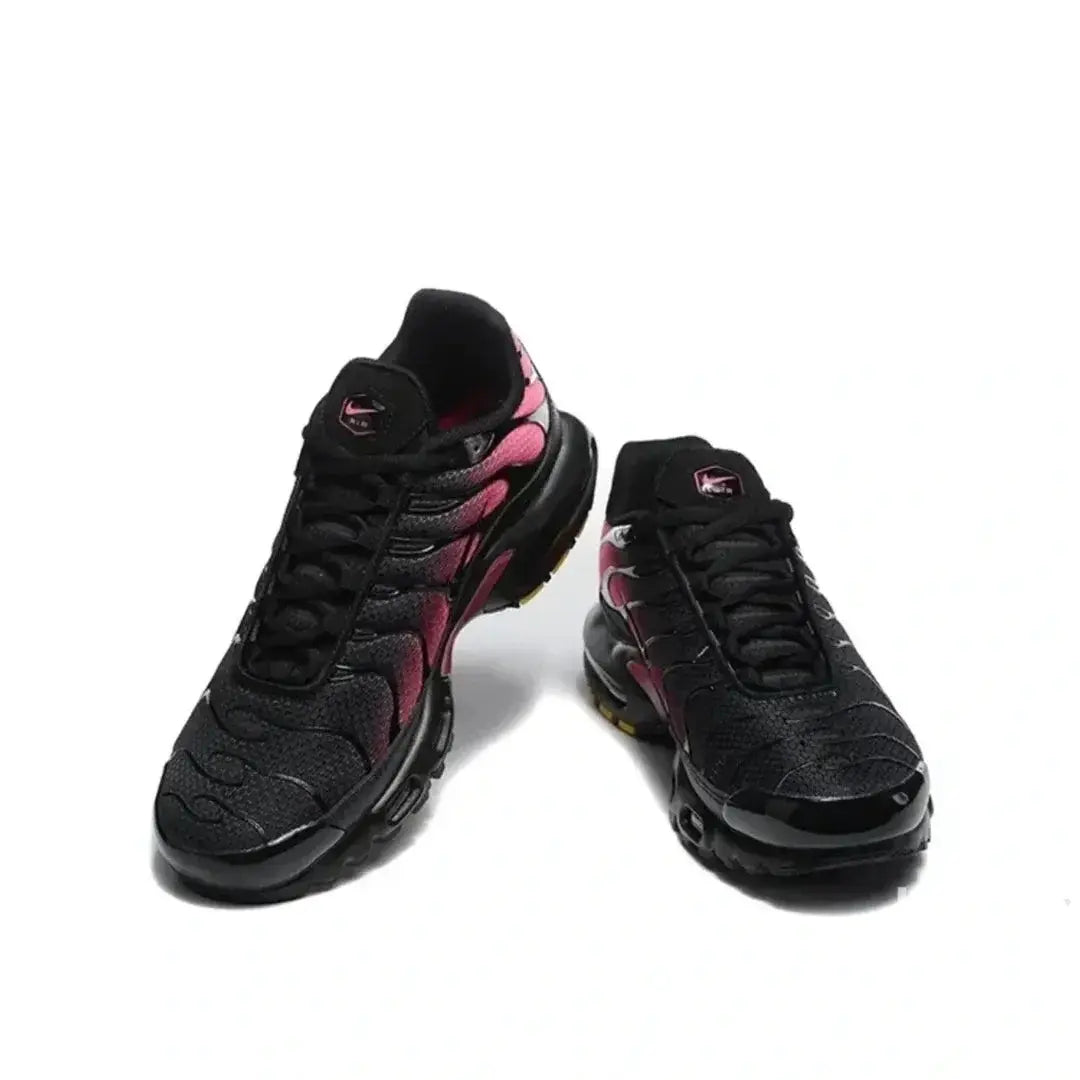 Air Max Plus TN Black Hyper Pink