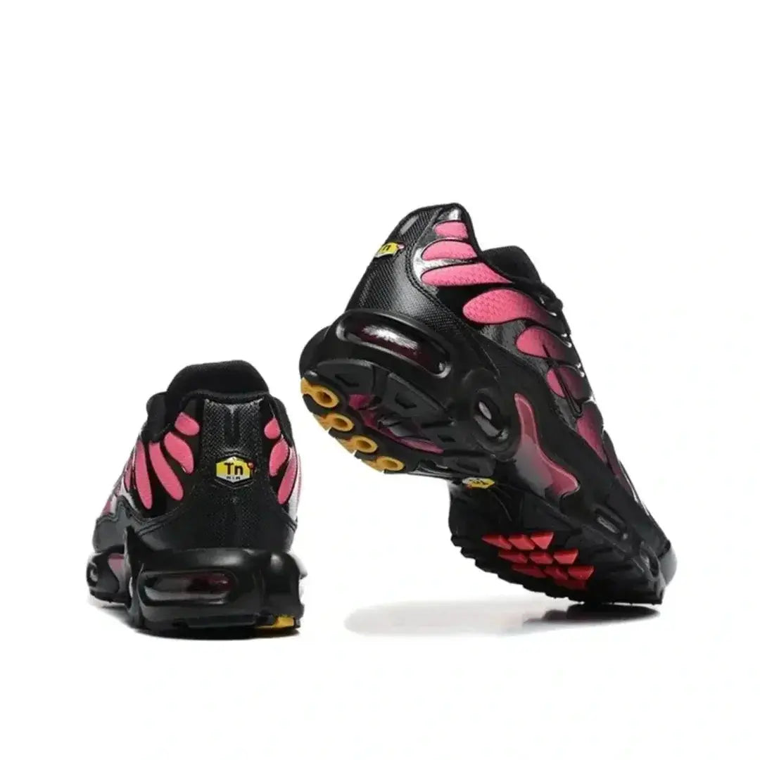 Air Max Plus TN Black Hyper Pink